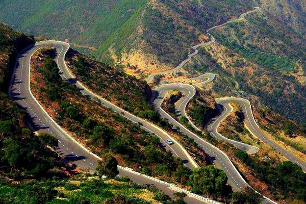 The Kabarnet–Iten switchback road snaking down the Kerio escarpment